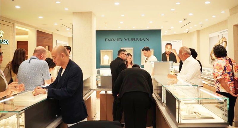 Robert Gandelman’s daughters join the business
