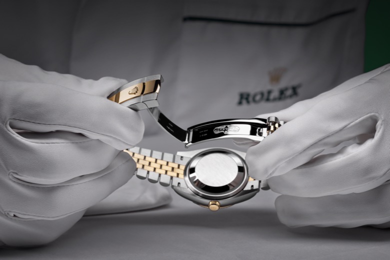 Rolex Servicing Procedure at Gandelman - Aruba